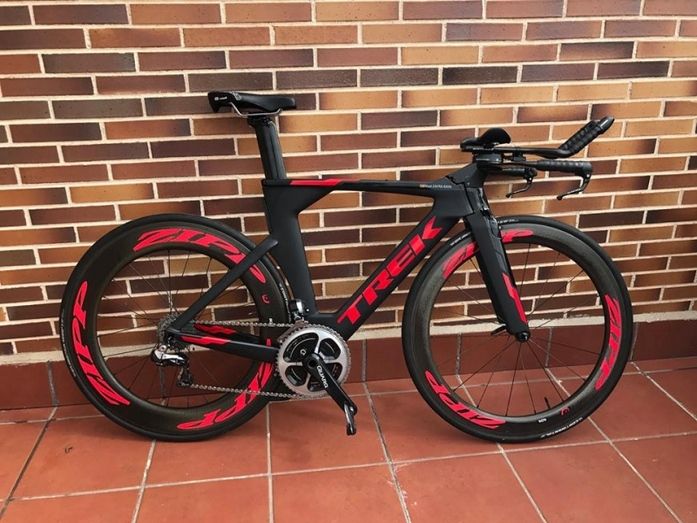 La policía me habla de un posible robo y que la bici no haya salido en el  avión\